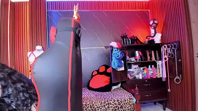 XiaQueen - Pantyhose and Stilettos