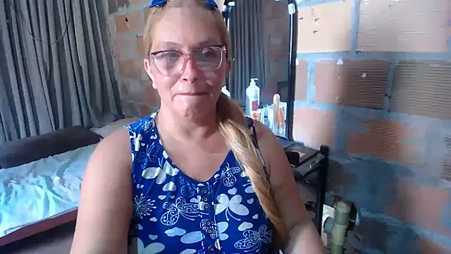 MOTHER_AND_SON09 - escupir tetas frotar dildo anal+5videos