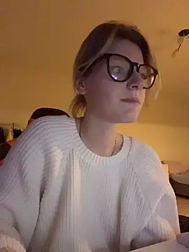 MaryHiggins - Licking nipples