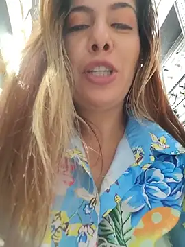 Scarlett_moore - I know you want to see my pantys