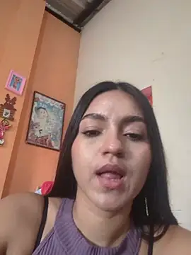 DulceCaroX - Plug ass in family