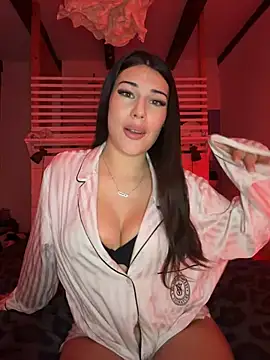 ItsNina_ - flash seins plus twerk