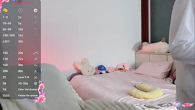 _flipped_ - show boobs露胸