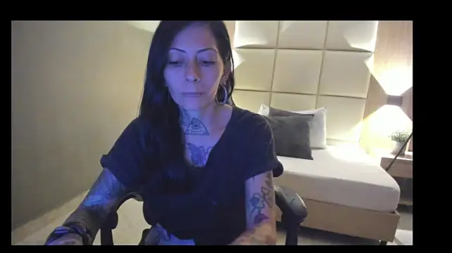 Dark_gotica - finger in pusyy