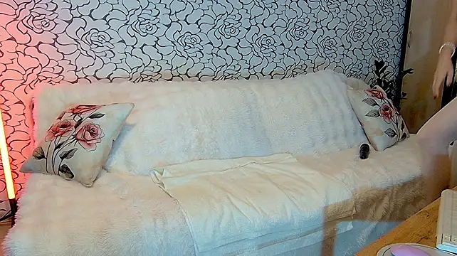 KimPolloc - Upskirt cam on floor