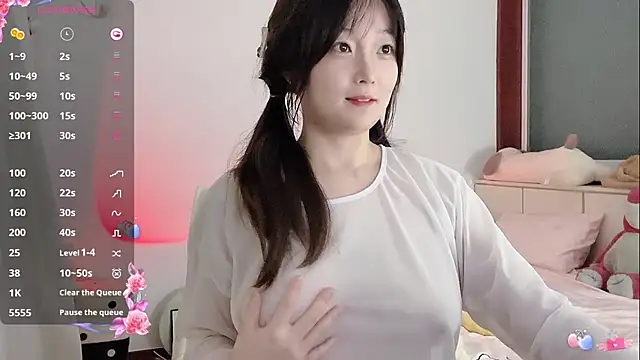 _flipped_ - show boobs露胸
