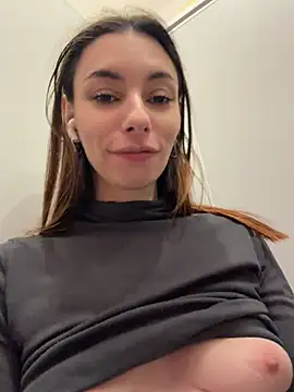 AmelieCrystal - show you my titties >_<