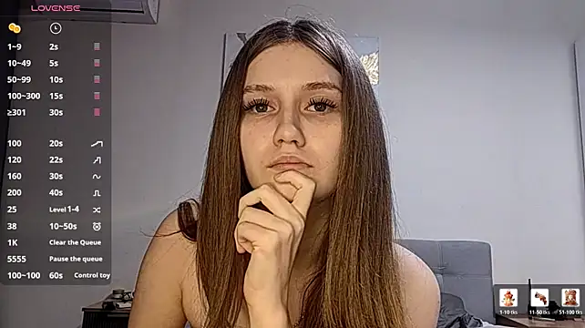 DanicaMazon -  A sweet smile + kiss<3
