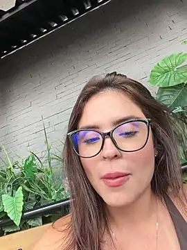 SofiaGomez444 - My clothes feel uncomfortable 🥵👅😮‍💨