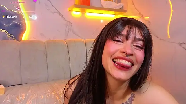 Lily_Tx - play pussy with domi+control toy🥵😍🔥😏