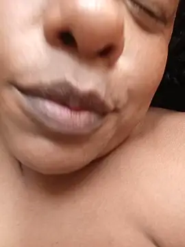 Jazmin43 - Show your pussy
