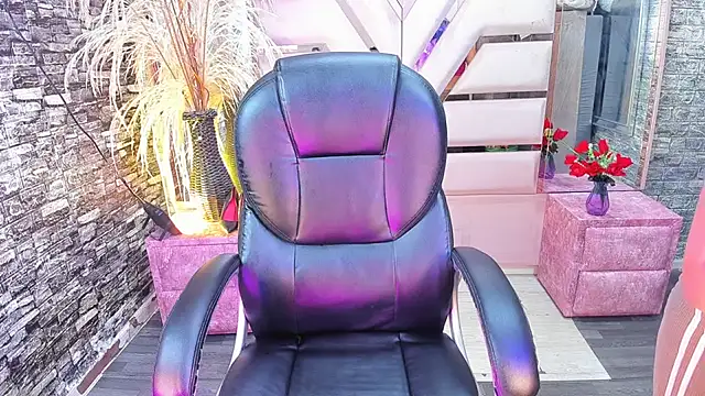 Gerogina_Divaio - DILDO INSIDE PUSSY X5 MIN🥵😈