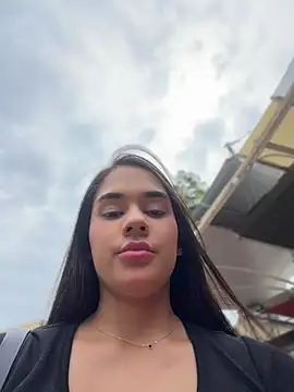 BellaLeclair_