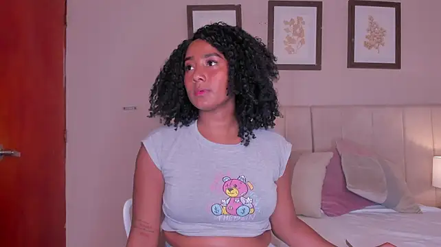 zoe_sky_