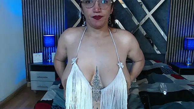 Dayana_mendoza69 - Plug on my ass 🔥🍆