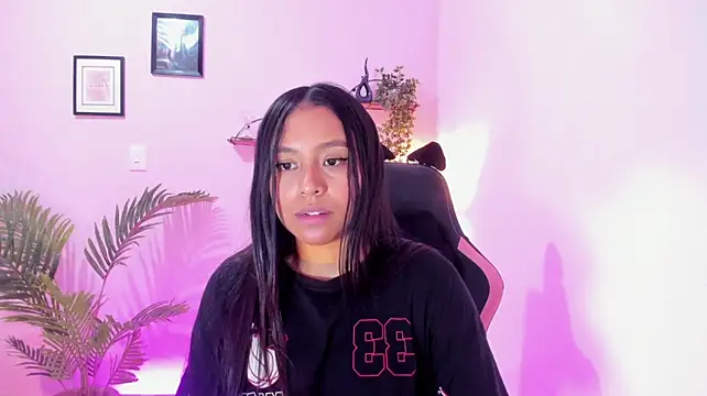 Ciara8 - play with the dildo
