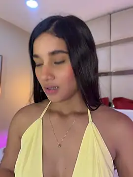 AlessiaVallmont - Buttplug on doggystyle clit play