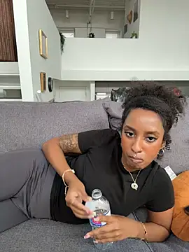 Your_Paris - Dildo ride facing ass + oil ass