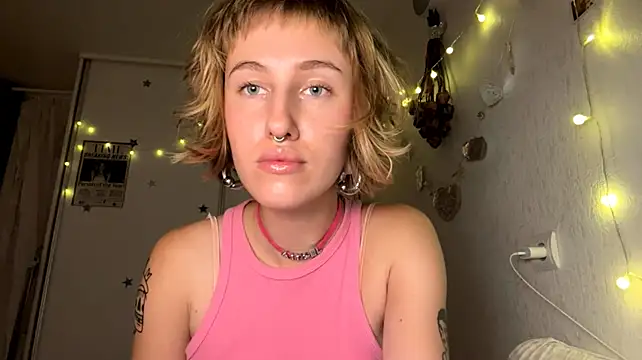EugeniaPatchin - Could you help me promote my room a bit