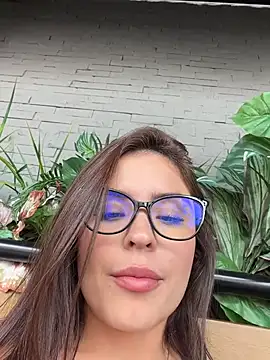 SofiaGomez444 - My clothes feel uncomfortable 🥵👅😮‍💨