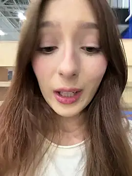 LilluKatten - SHOW PUSSY TO STRANGER WOMAN 👀