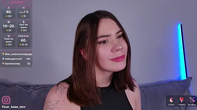 Your_tess - SPANKING ASS