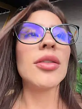 SofiaGomez444 - My clothes feel uncomfortable 🥵👅😮‍💨