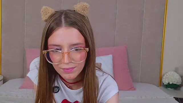 StellaMour - fingers in panties