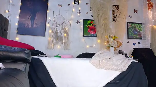 Kyara_Queen - Make my pussy get wet and open up for yo