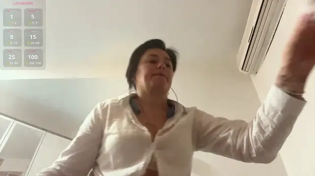 Vivi_fifi - Gentle moans for 20 sec