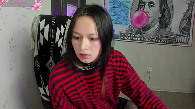 AriettiHamoe - remove T-shirt