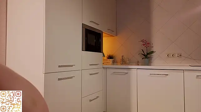 Valenora_xs