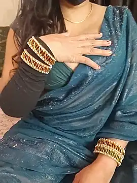 _in_v_a_n_i_ll_a - Full body oil fuck dildo
