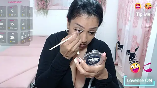 Titsbiglovers - massage feet with oil