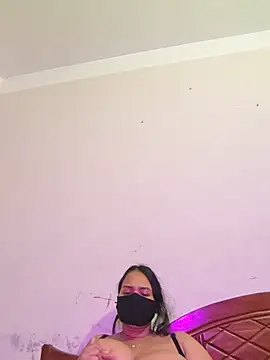 Night-Queen-2 - Suck niple