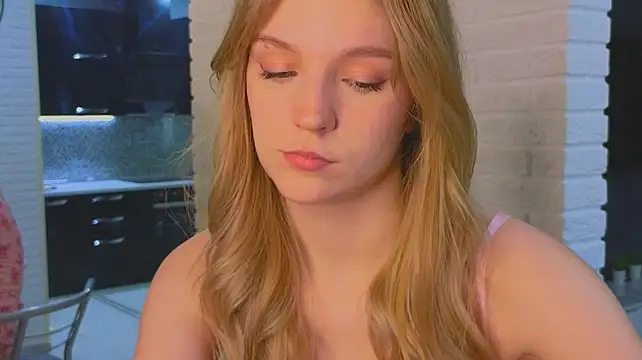 Baeyoda - eye contact close up
