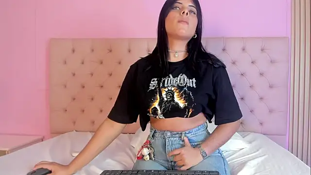 Kiity_horny_ - NAKED AND OIL