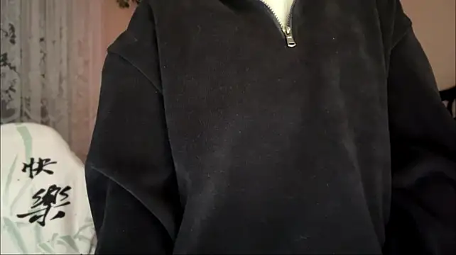 Lilit_shy - 🥵🥵squeeze my boobs😈😈