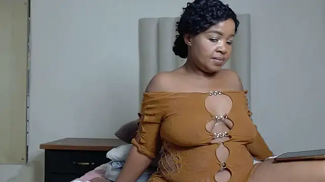 CaramelBaddie16 - SQUIRT IN DOGGY