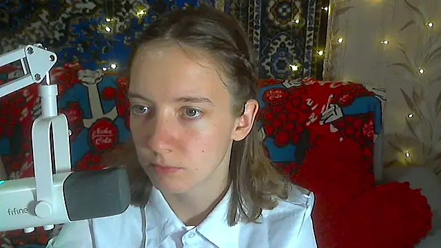 Babychloeshow - Strip to sexy lin for 5 min! 🎒⏱️