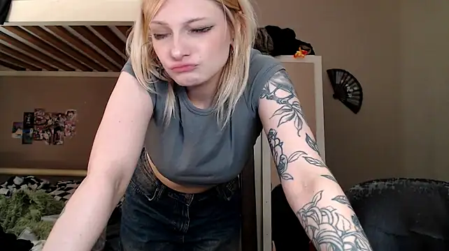 Asami_lait - completely naked
