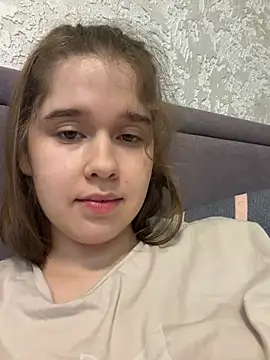 HornyGirlH - SHOW BOOBS