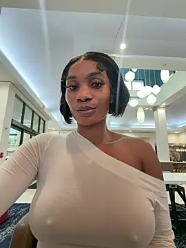 ___Nessa - Public naked Run&Squirt public