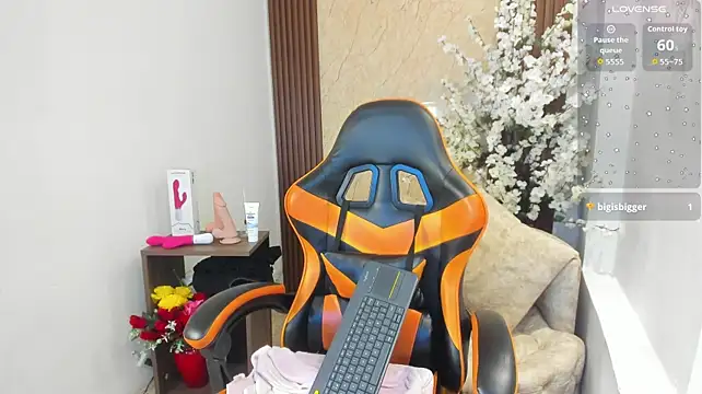 Aisha_Vex - Put some ice on your little tits + oil