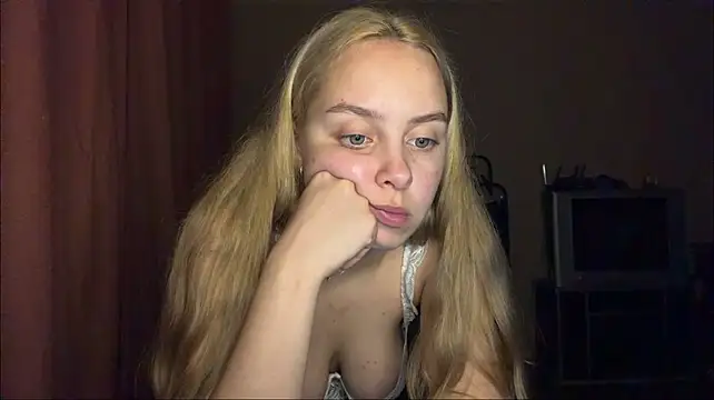 Flaffy_Bombyy - spank ass