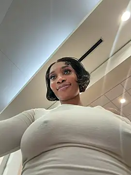 ___Nessa - Public naked Run&Squirt public