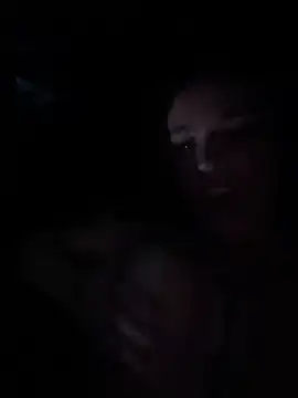 Rafaellaz - Mostrar peitos + passar a mao no pau