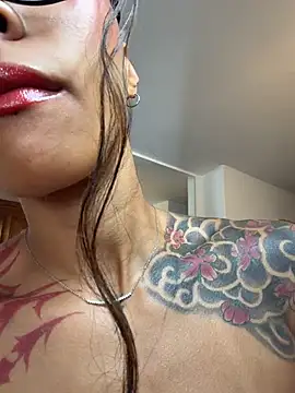 LizStorm_ - sensual stripdance with oil