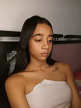Zoe_Sweett18 - naked +tits show