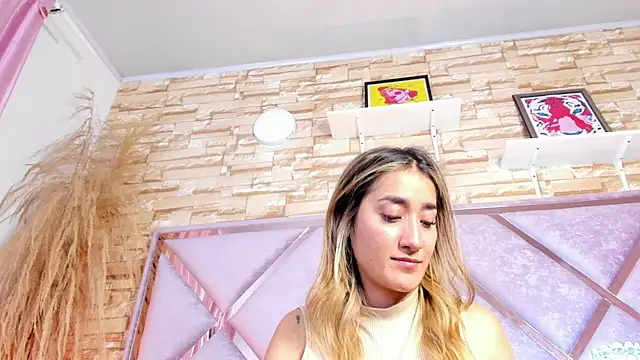 Lucy_davies - Ride dildo hard
